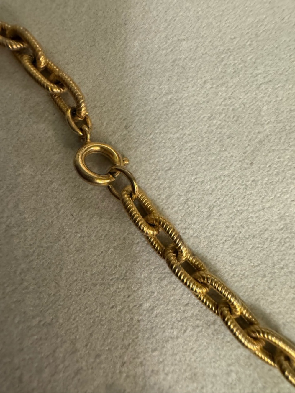 Statement Gold Cutout Pendant Chocker Style Necklace - Picture 6 of 8